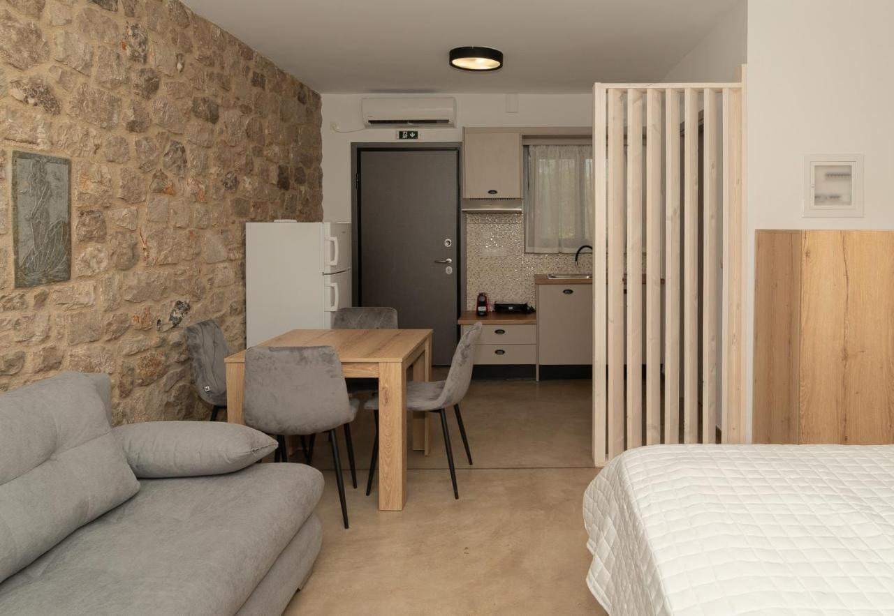 Lithos Suites Finikounta Exterior foto