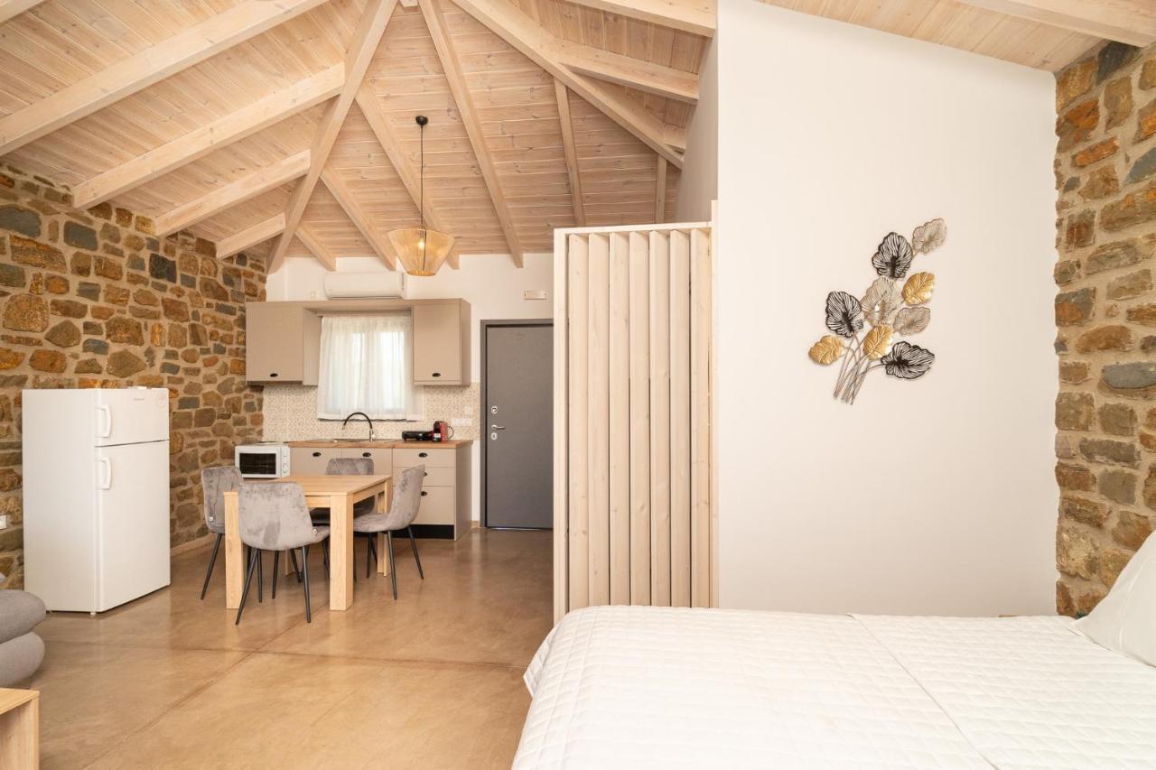 Lithos Suites Finikounta Exterior foto